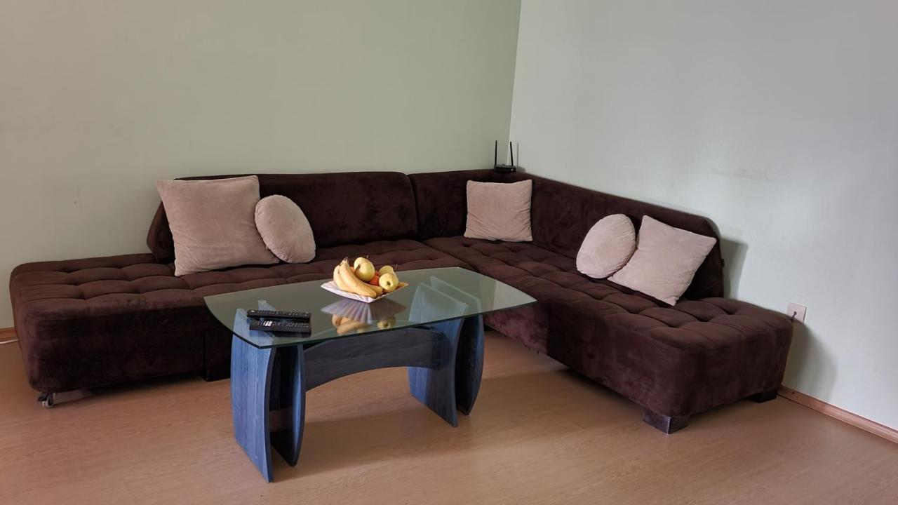 Ferienwohnung Minimalistic 1Br Flat With A Parking Spot Warna Exterior foto